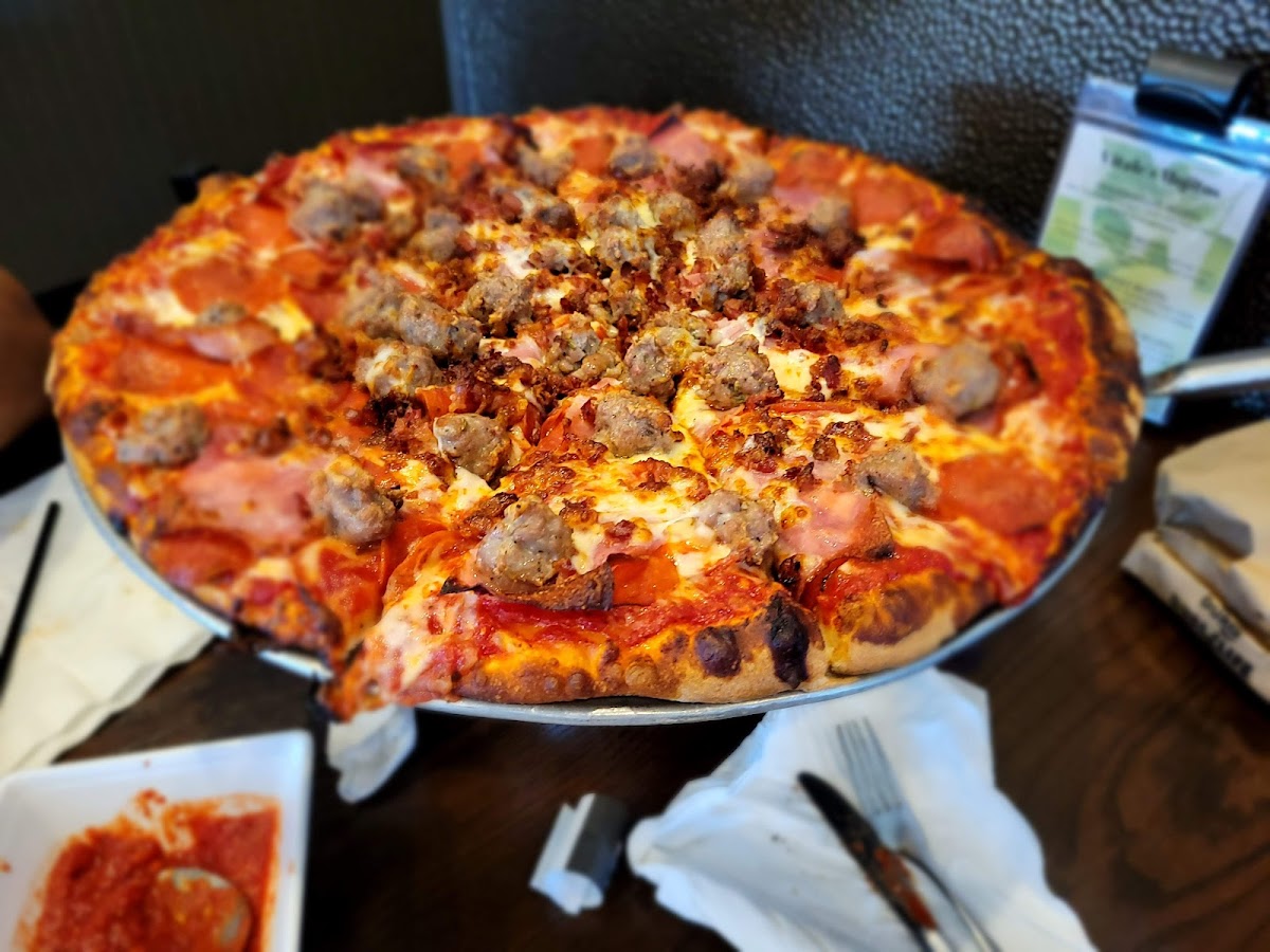 Vitale's Pizza Of Zeeland-10